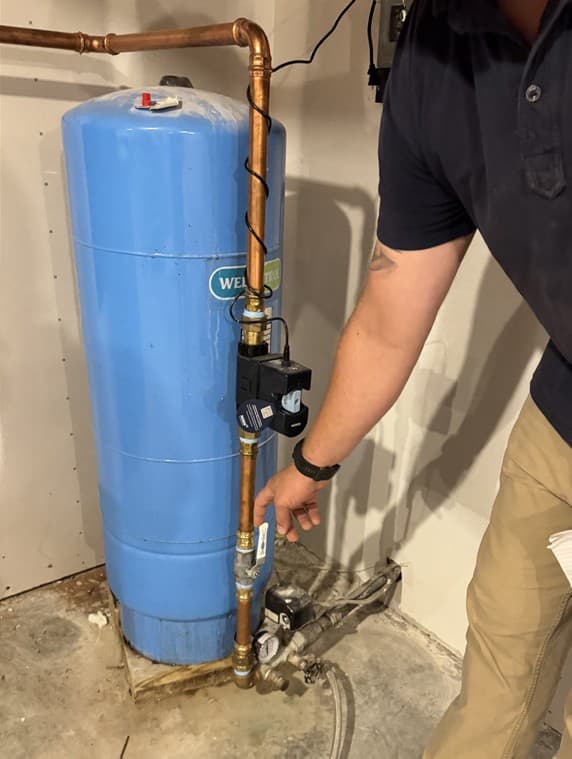 Water pressure tank and purifier plumbing